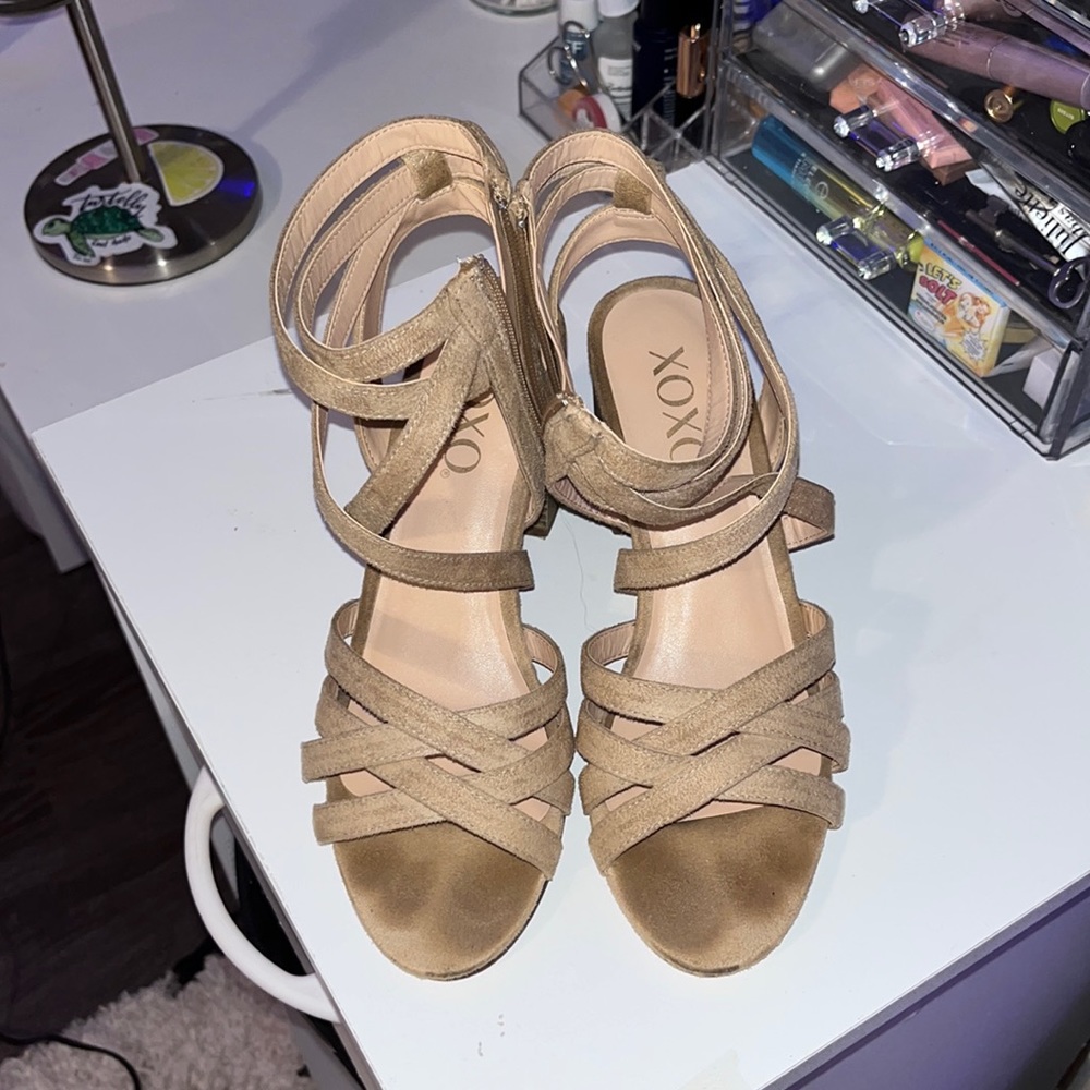 Tan high heals